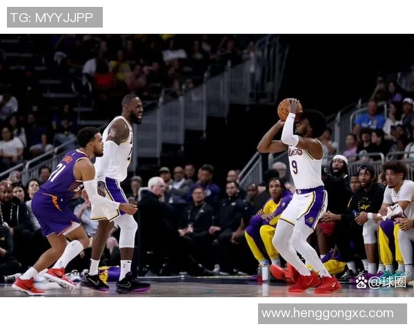 生涯首次三双时布朗尼仅105天大！如今父子同场 詹姆斯转发并感恩